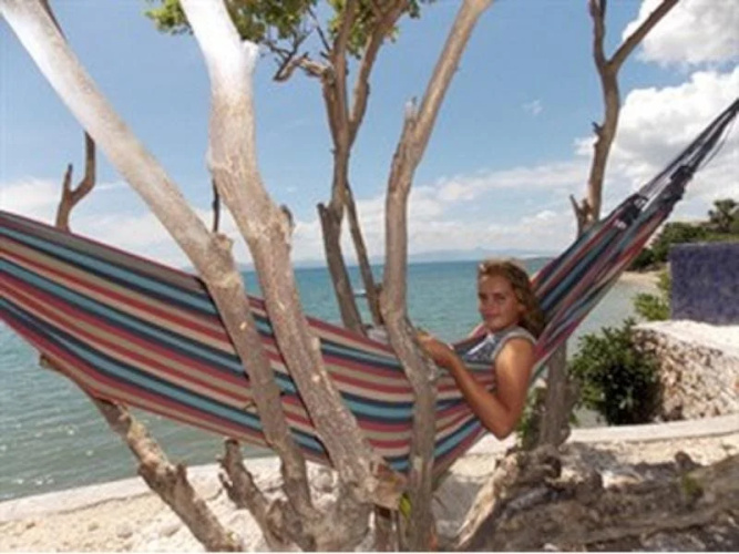 Lavalon Seaview Hostel & Bar