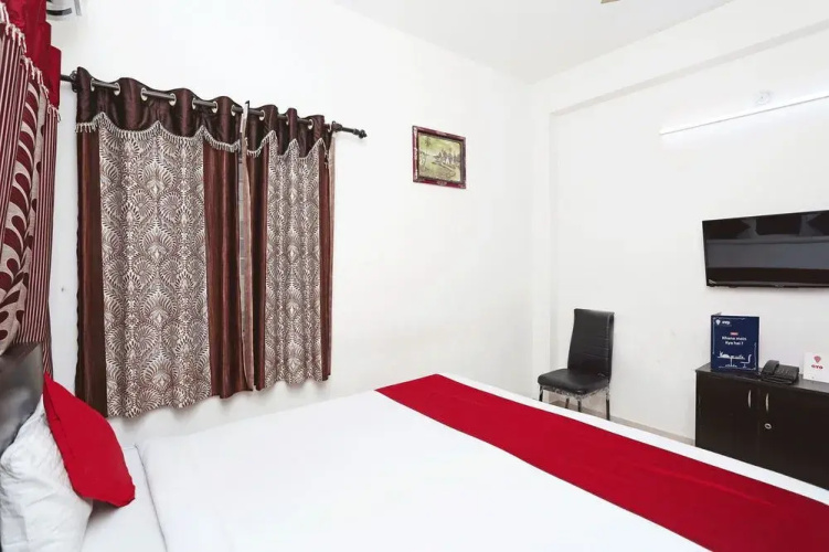 OYO 9004 S V Residency