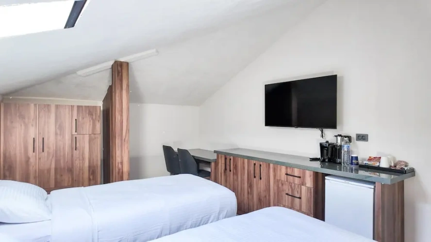 Classic Triple room