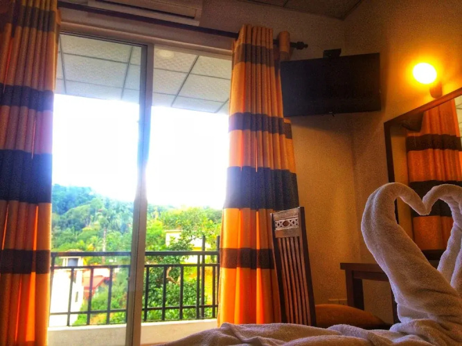 Empire Valley Hotel