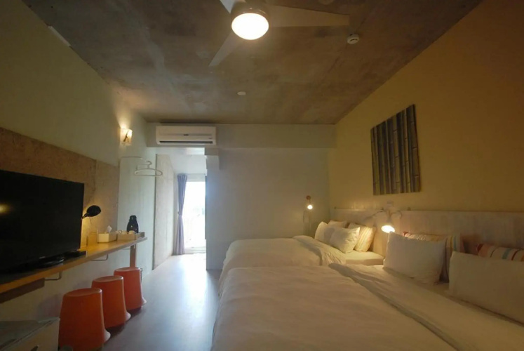 Orange Moon Inn