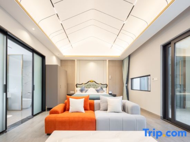 4 Bedrooms Luxury Villa