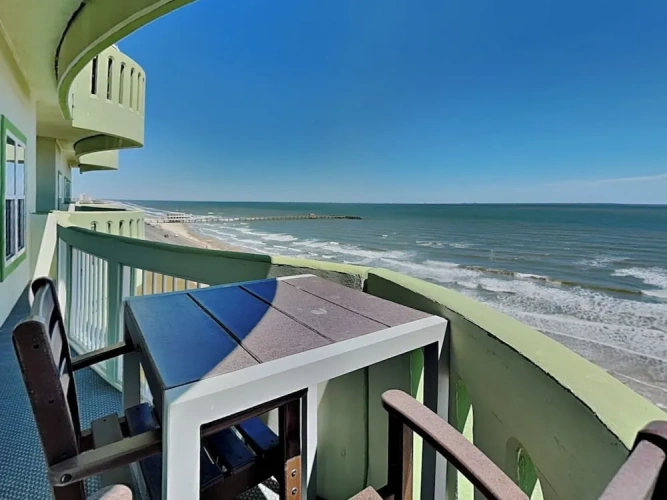 3 Bedrooms Standard room with balcony
