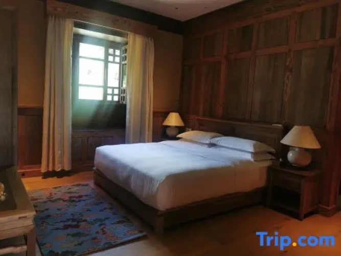 2 Bedrooms Deluxe Family room