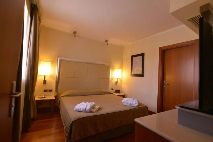 Hotel Airone