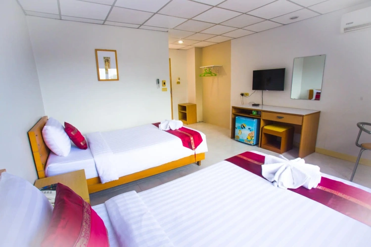 Standard Twin room