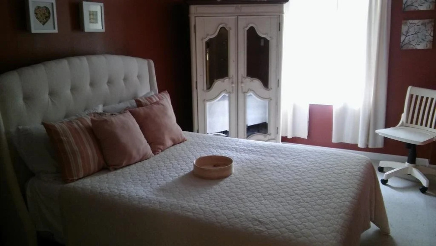Bishop's Bed Breakfast & Beyond