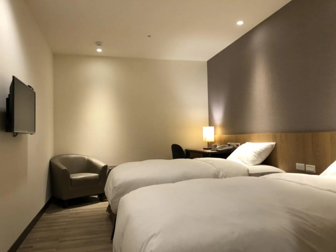 Honest&Warm Hotel