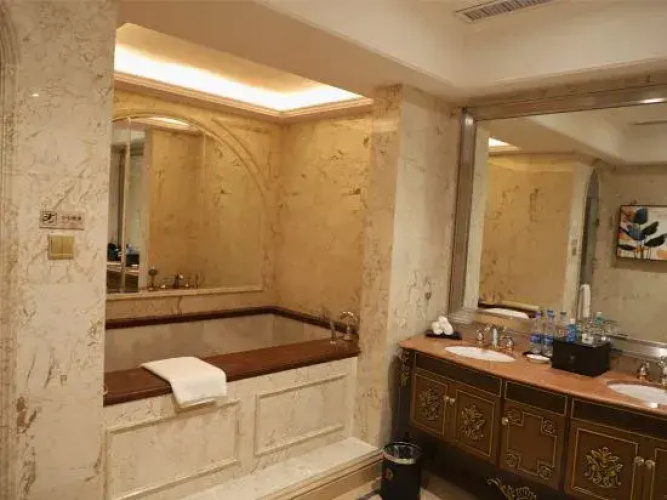 Evergrande Hotel Enping