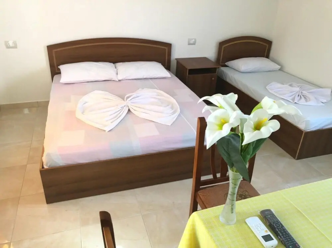 Hotel Lakaj 2