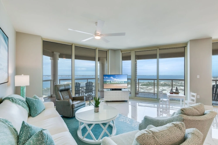 3 Bedrooms Standard room with balcony and beachfront