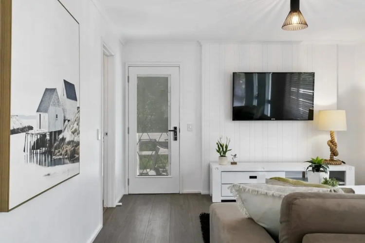 2 Bedrooms Cottage