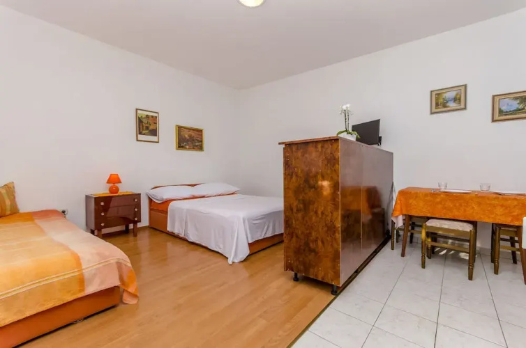 Apartments Tomislav