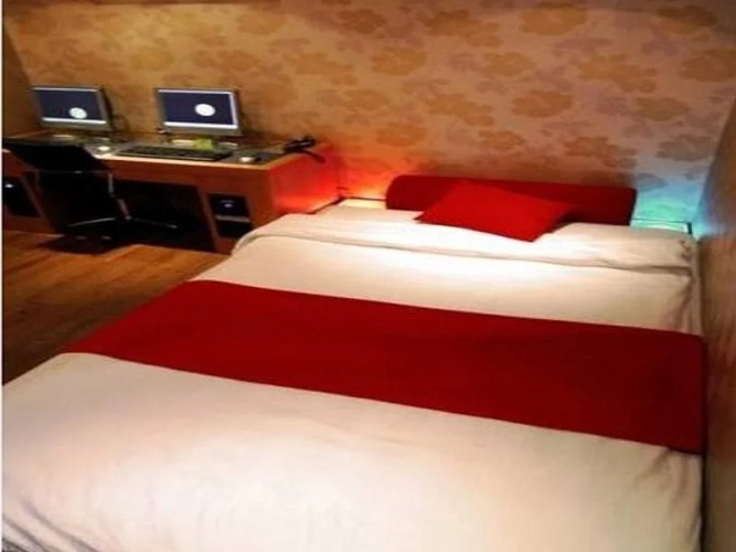 Plum Hotel