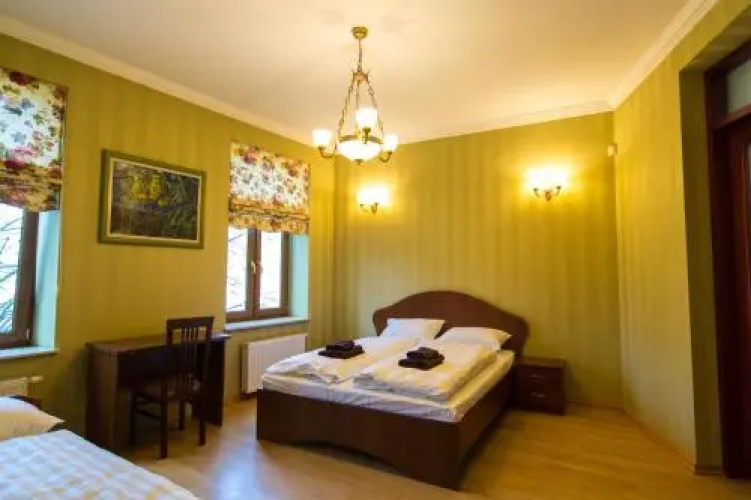 10 Rooms