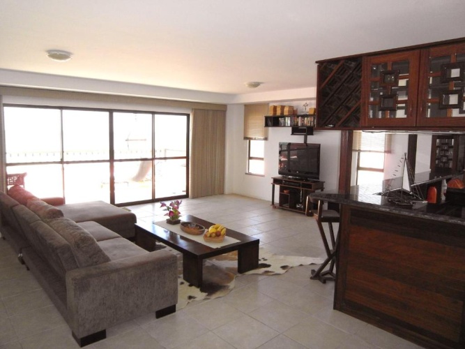 2 Bedrooms Quadruple Apartment