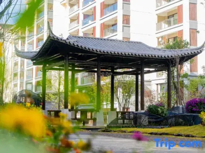 Tengchong Mayu Valley Time Hot Spring Bed and Breakfast