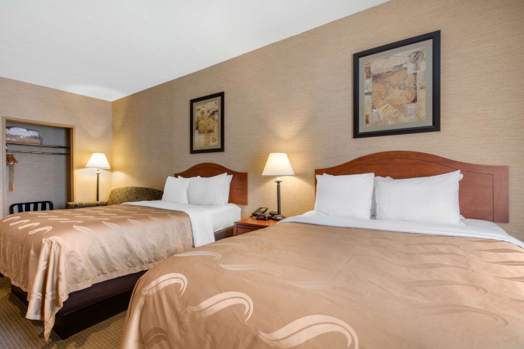 Standard Quadruple room
