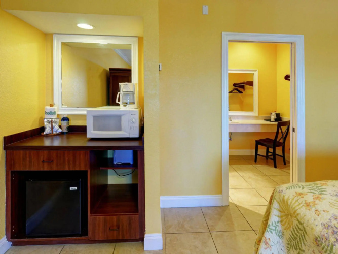 Beachside Inn