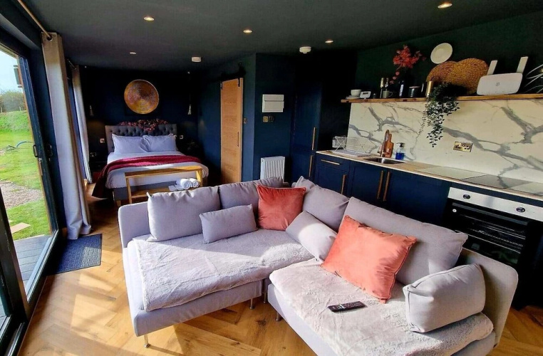 TT Lodges