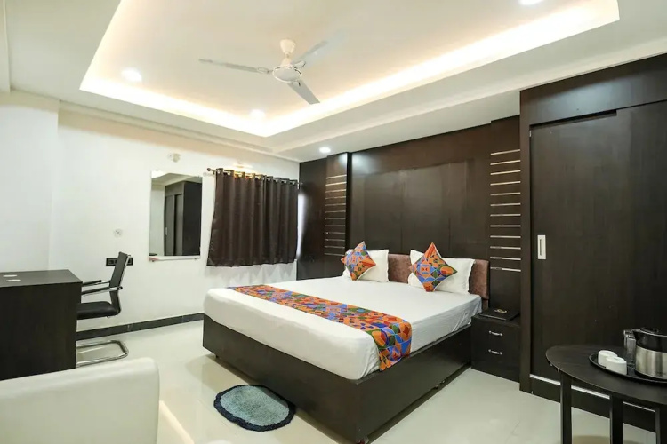 Fabhotel Royal Carpet