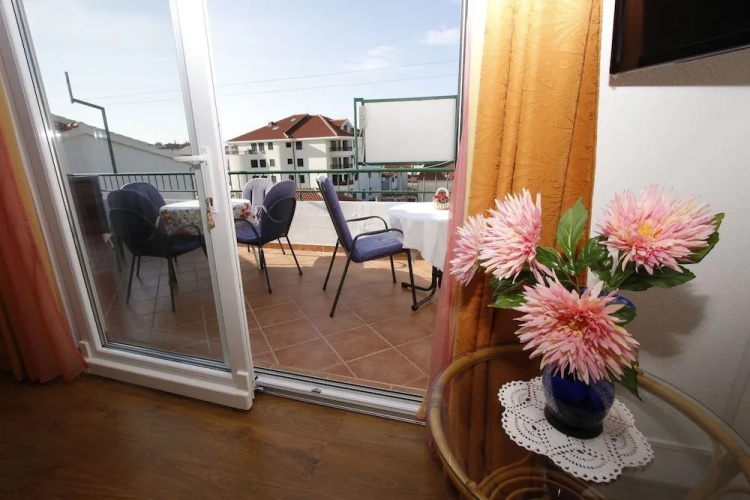 Kiwi Apartment
