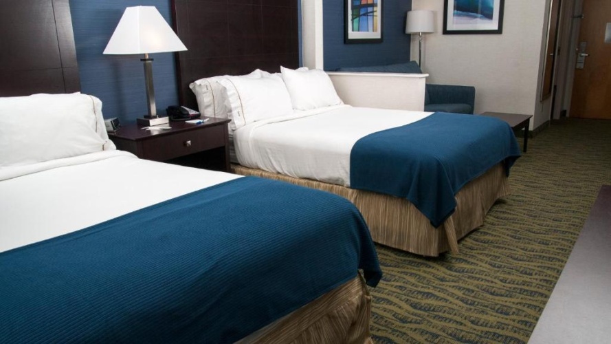 Deluxe Quadruple Suite