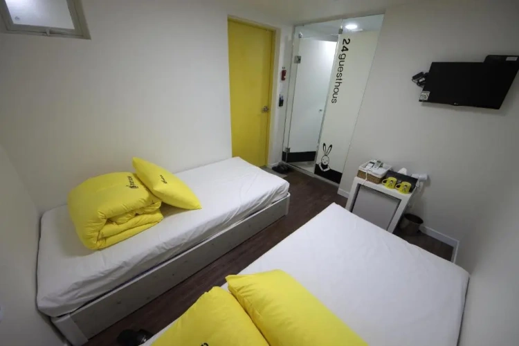 Twin room