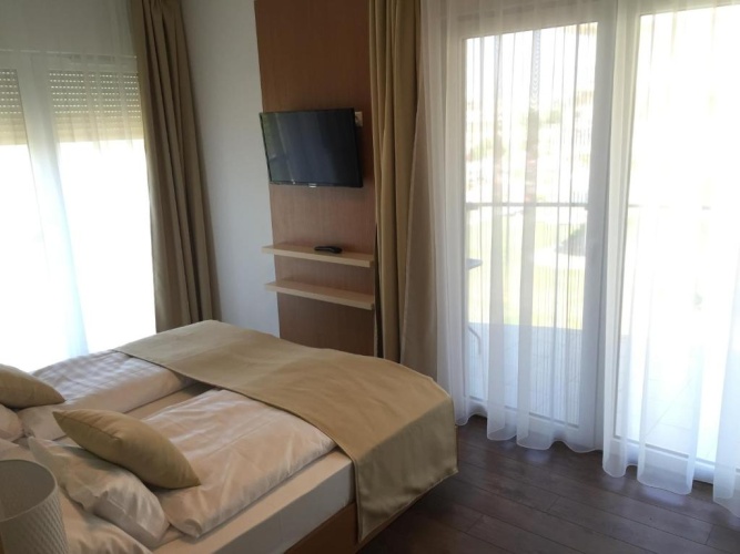 Superior Double room with lake view