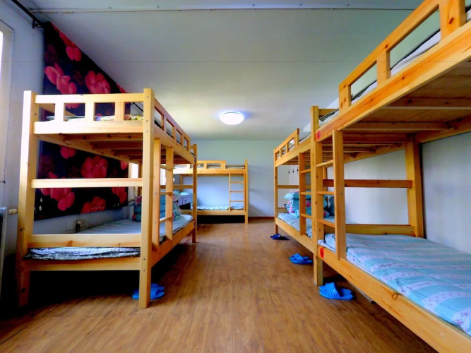 First Met Hostel