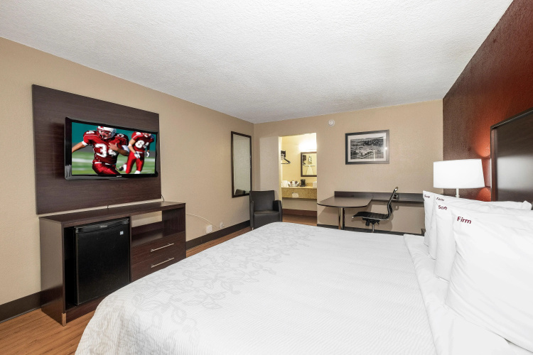 Red Roof inn Plus