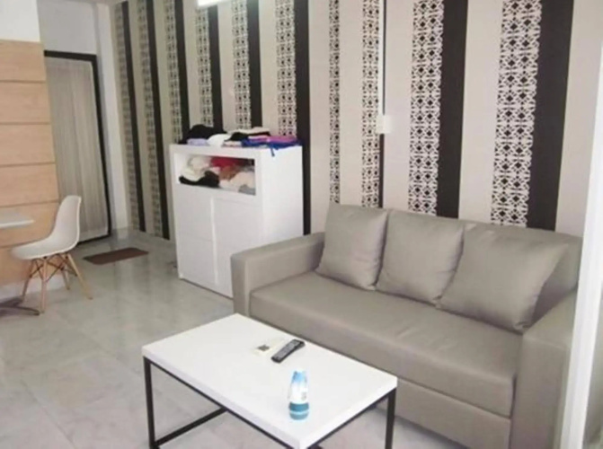 Smiley Apartment