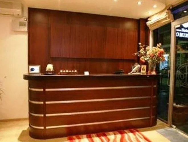 Omiros Luxury Hotel