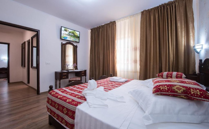 2 Bedrooms Suite