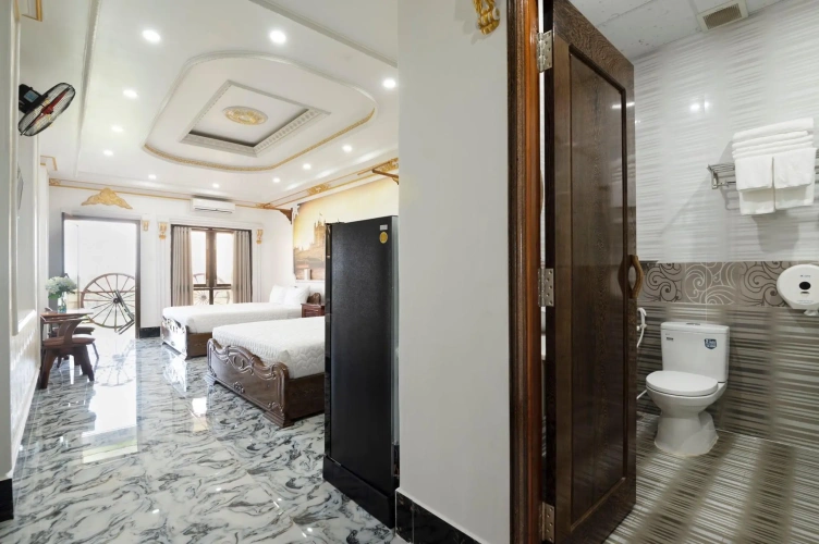 Standard Triple room