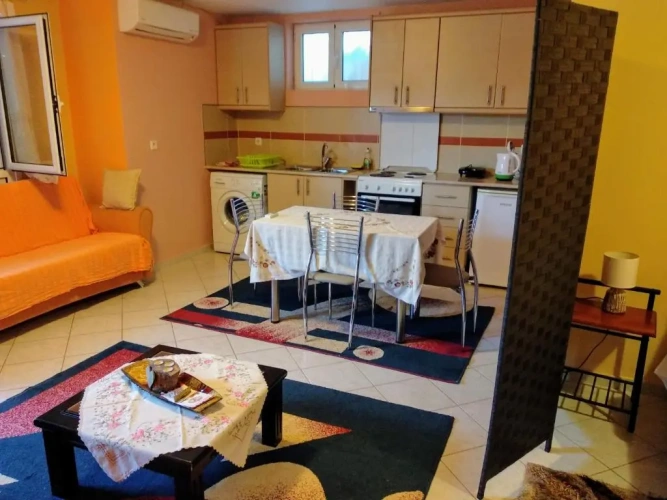 Economy Quadruple room