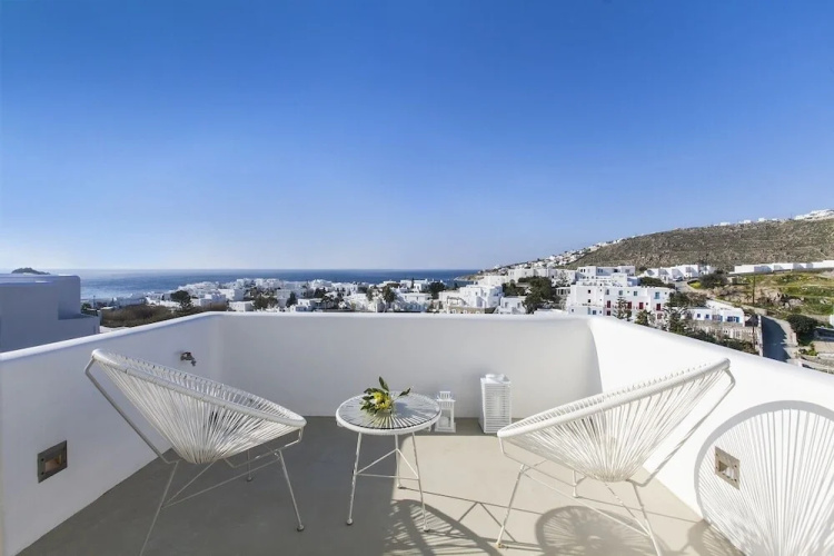 Villa Blue - White by Thea-concept