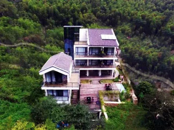 Yunfeng Zhuyuan Hostel