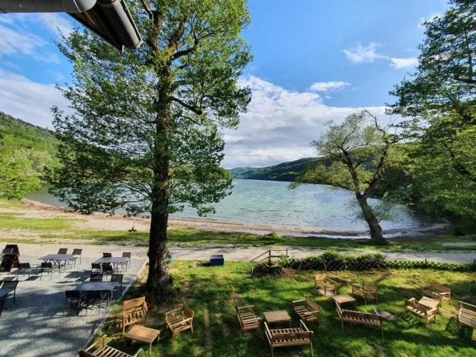 Standard Double room with lake view
