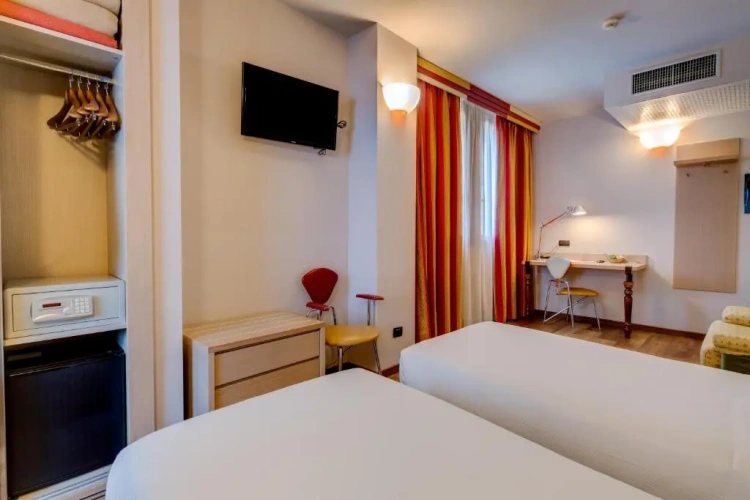Twin room