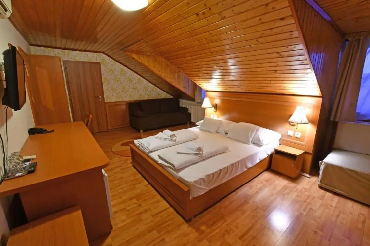 Standard Quadruple room