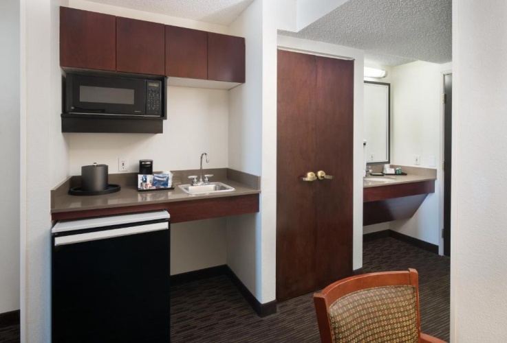 Spark by Hilton Denver International Airport photo 30