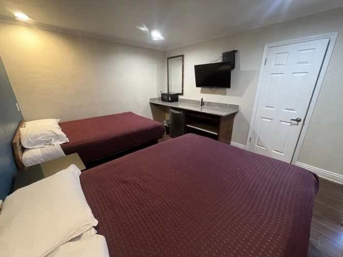 Deluxe Quadruple room