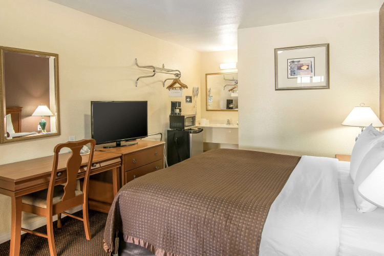 Rodeway Inn Medford South I-5