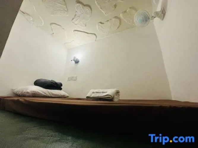 Bed in Dorm (female dorm)