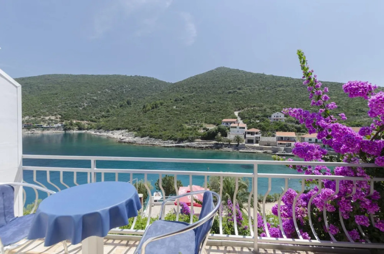 Apartments Dinko