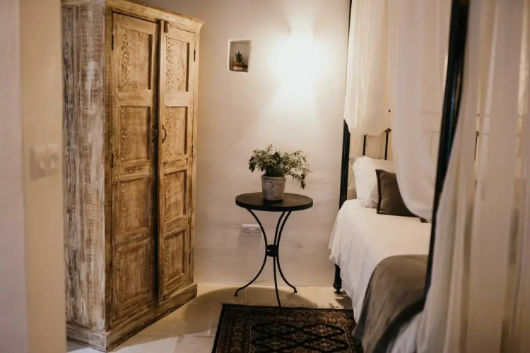 Apanemia Inn