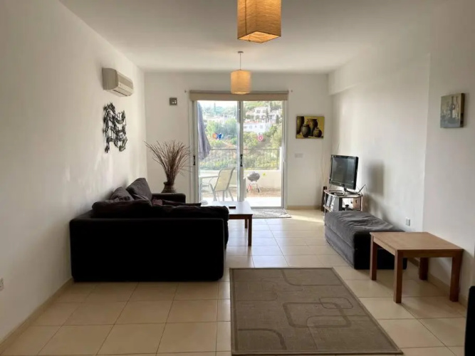 2 bed apt mountains and costal views with pool