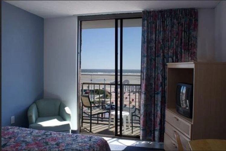 Newport Beach Resort