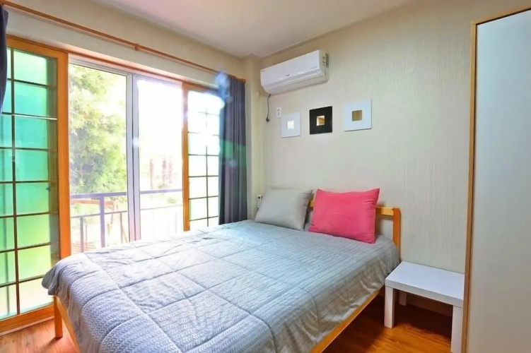 Munmoon House